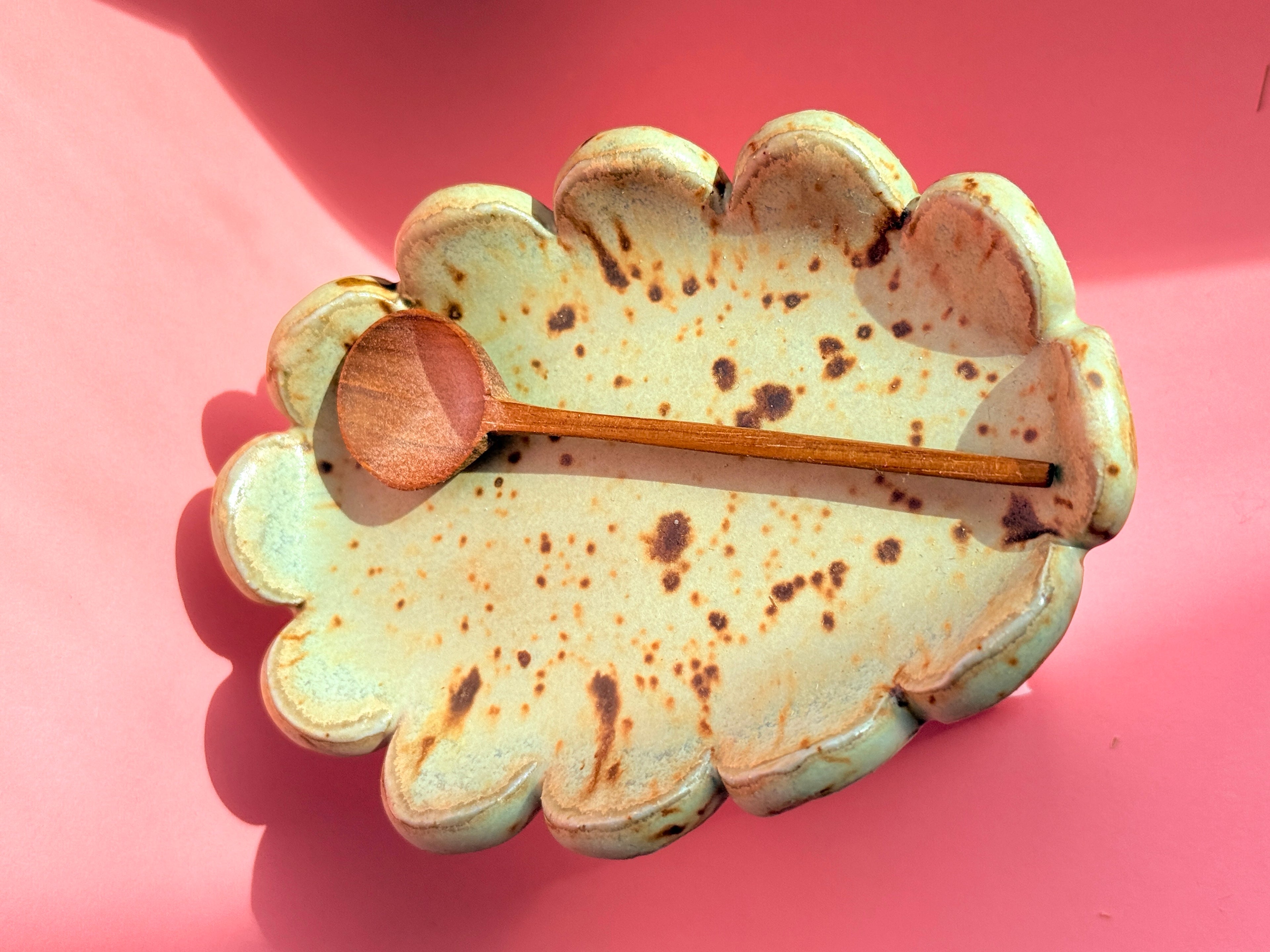 Scalloped speckled ceramic trinket tray with handmade organic edges by Bunzy 
