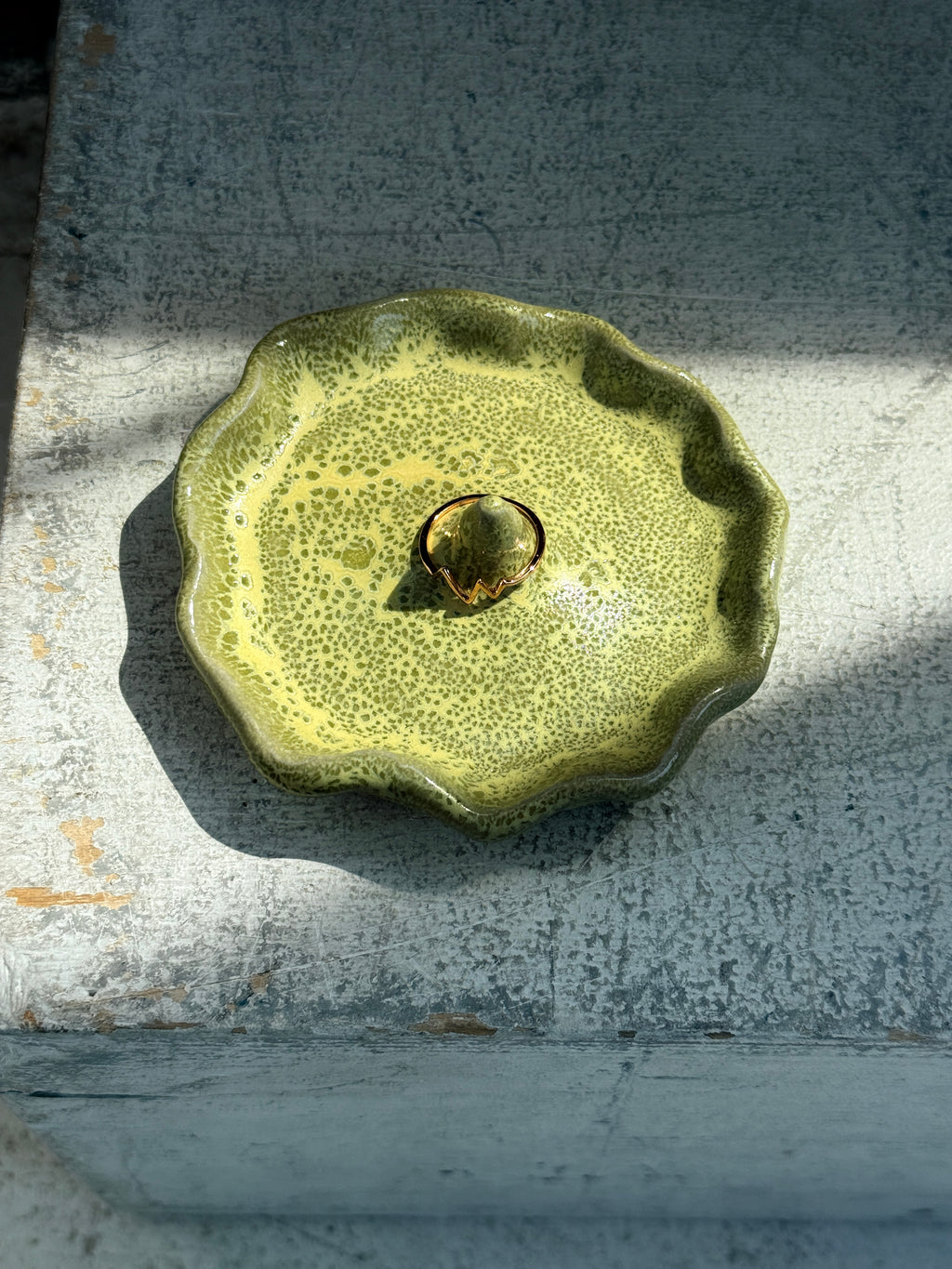 Chartreuse Speckled Ceramic Ring Holder — Handbuilt Stoneware with Scalloped Rim