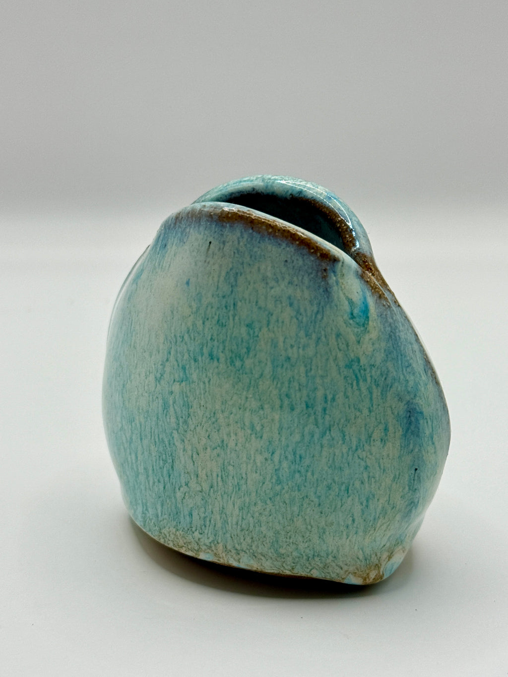 Light Blue “Fish Lips” Mini Vase – Handmade Ceramic by Bunzy