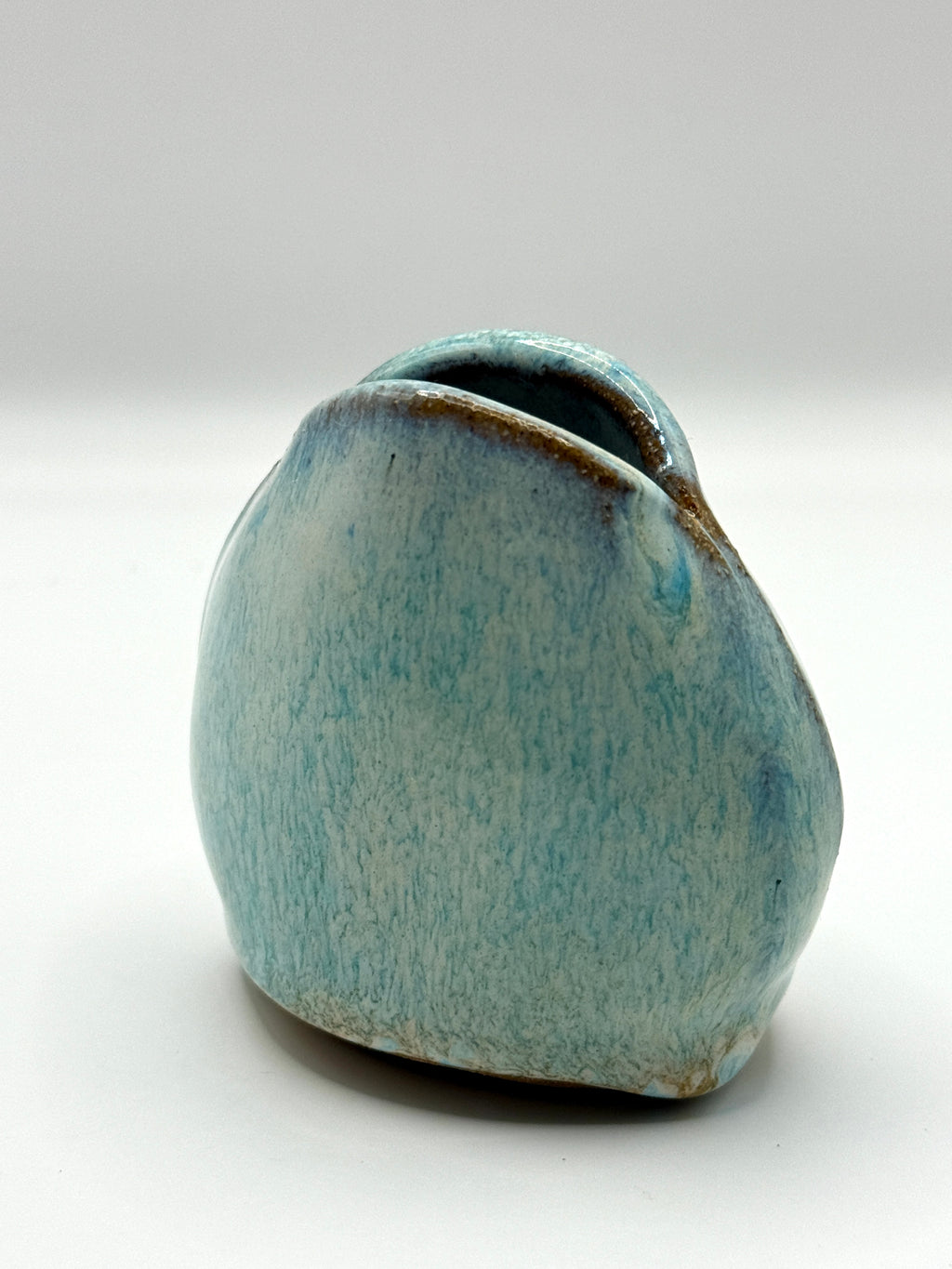 Light Blue “Fish Lips” Mini Vase – Handmade Ceramic by Bunzy