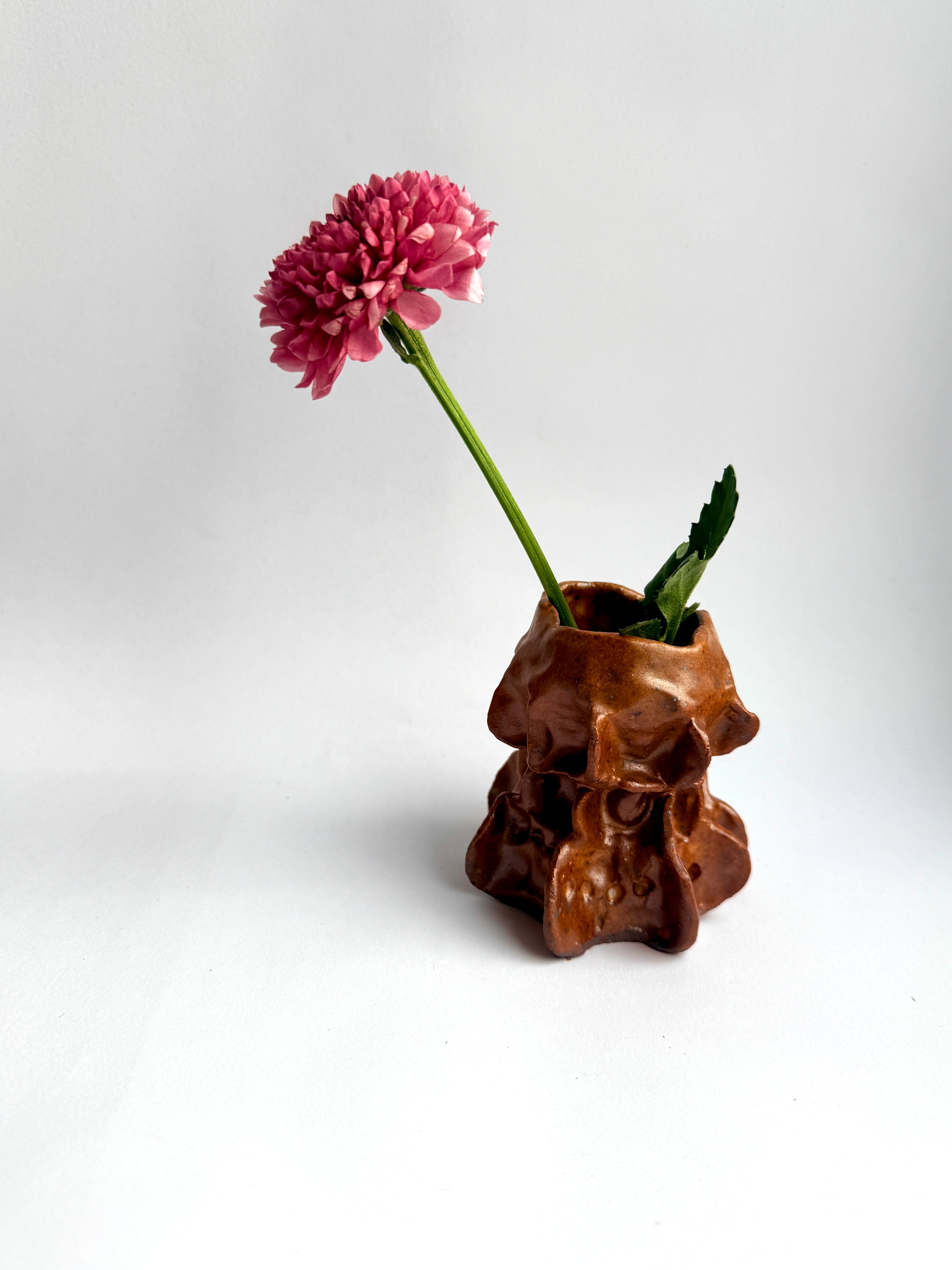 Handmade Ceramic Pinch Vase – Small Brown Stoneware Bud Vase